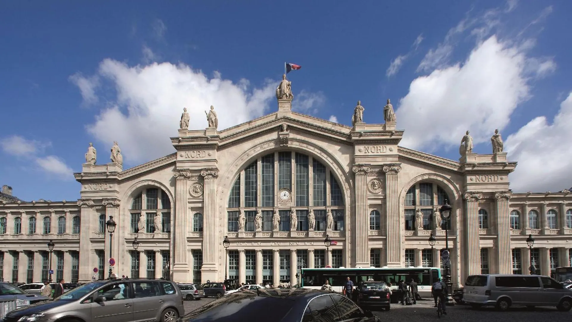 Hotel Montana Paris Lafayette