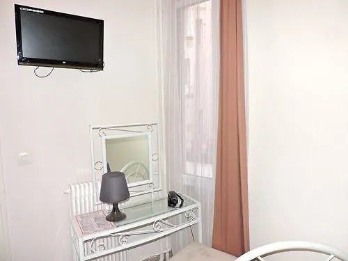 Hotel Montana Paris Lafayette France